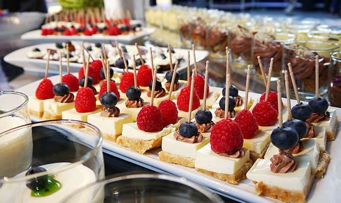 Dessert Kreationen von Zeitgeist Catering in Berlin