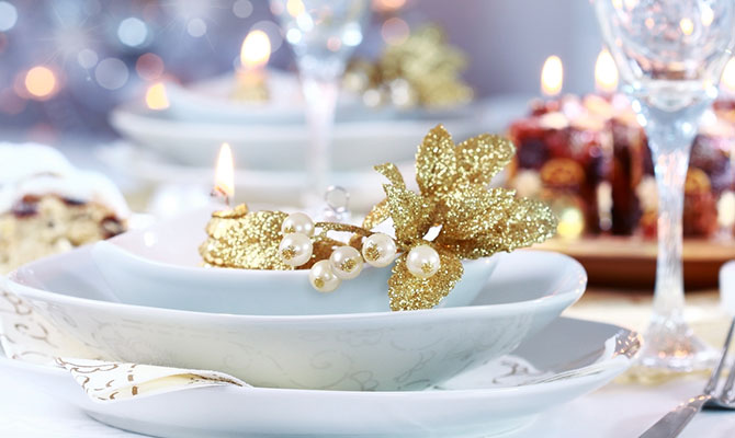 Dekorierter Zeitgeist Weihnachtsfeier Catering Tisch
